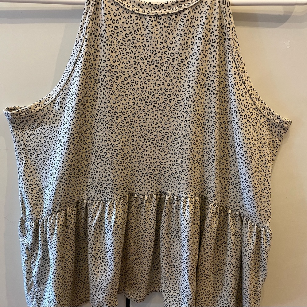 Cheetah print flowy top